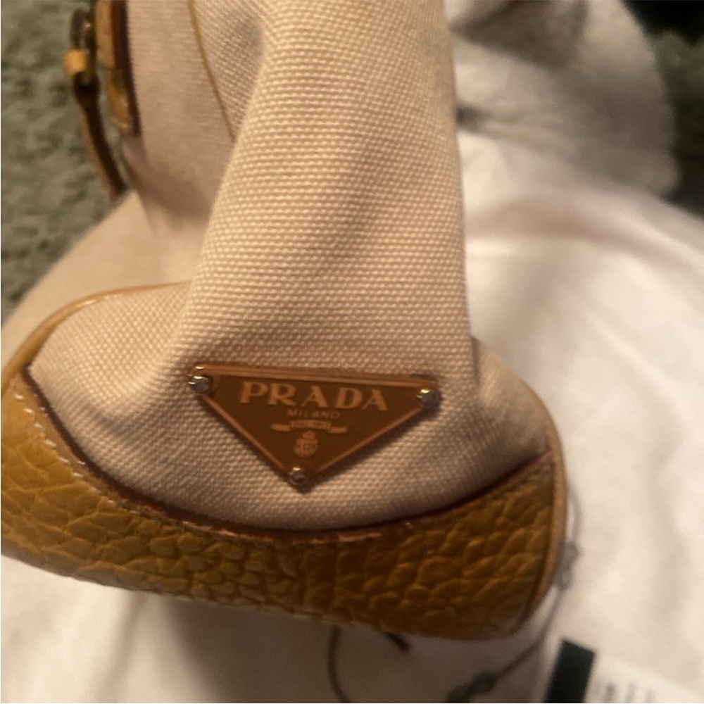 🤎🤎🤎Prada Tan and Brown Leather Handbag❤️‍🔥